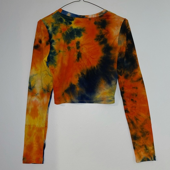 Heart & Hips Crop Top - Picture 7 of 7